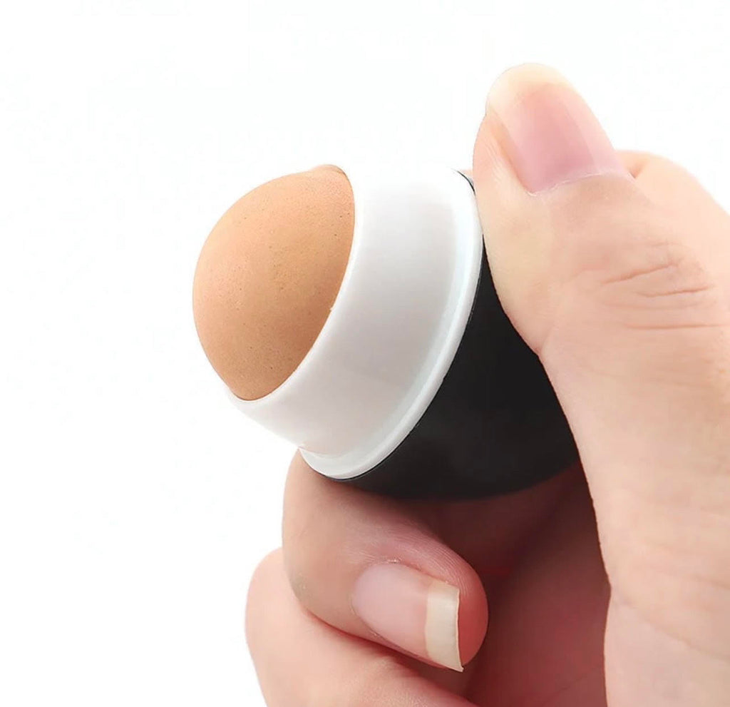 The Benefits of the Volcanic Stone Oil Absorbing Face Roller
